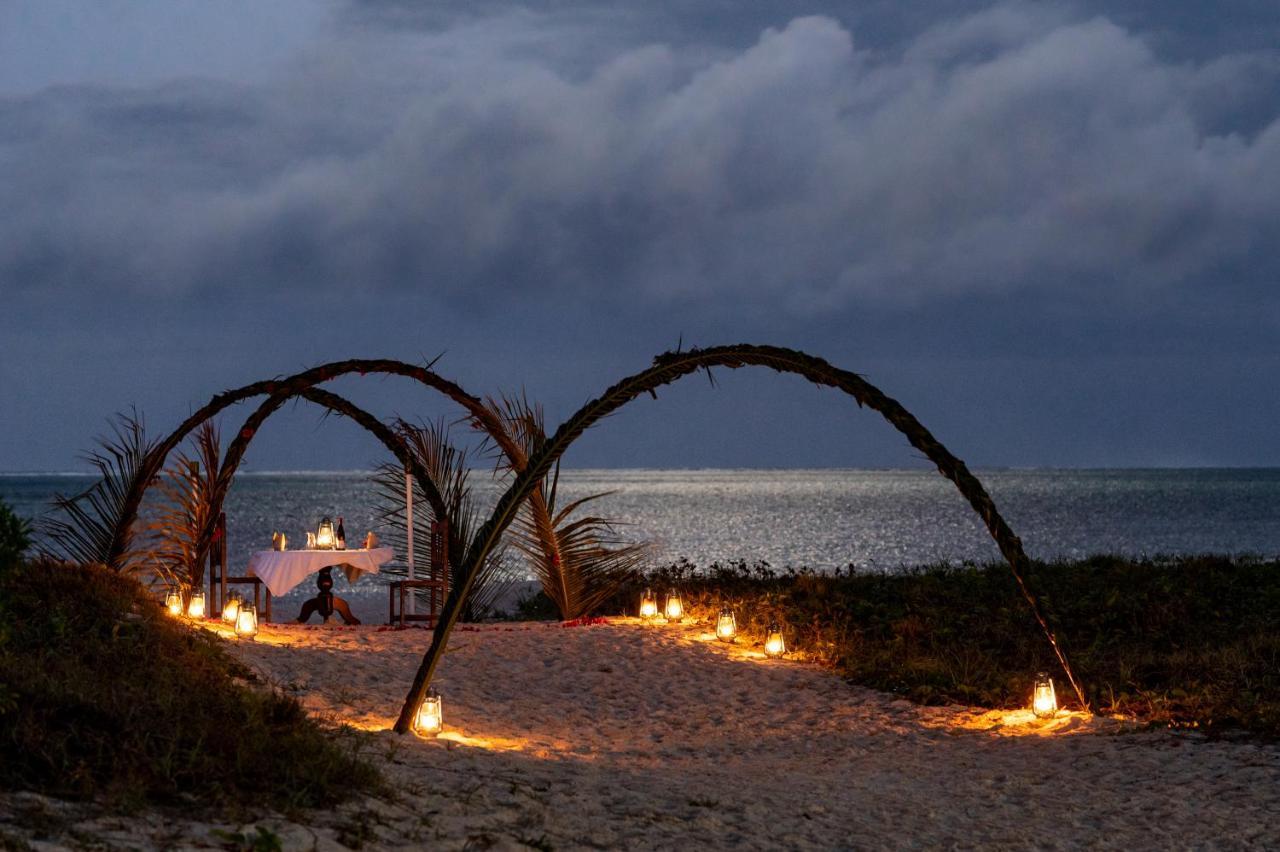 Hakuna Majiwe Beach Lodge Паже Екстериор снимка