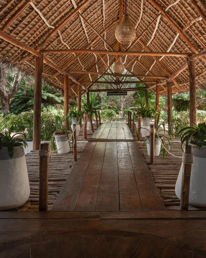 Hakuna Majiwe Beach Lodge Паже Екстериор снимка