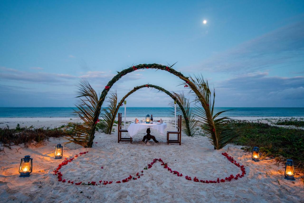 Hakuna Majiwe Beach Lodge Паже Екстериор снимка