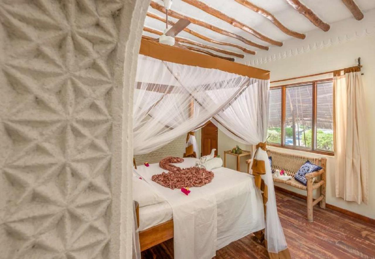 Hakuna Majiwe Beach Lodge Паже Екстериор снимка